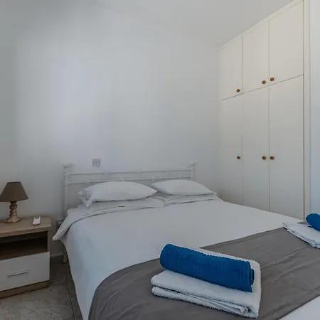 Escape Beachfront Διαμέρισμα Πύλα