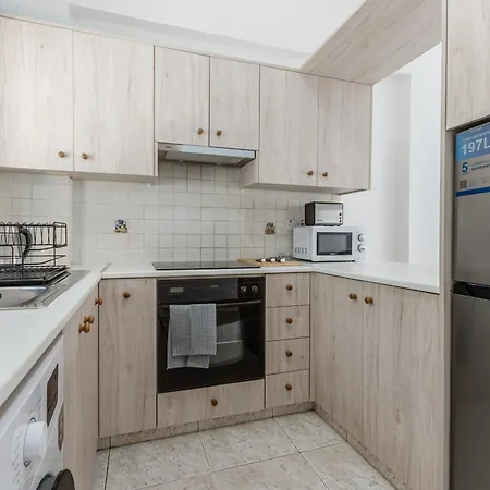Escape Beachfront Apartament