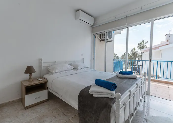 Escape Beachfront * بيلا