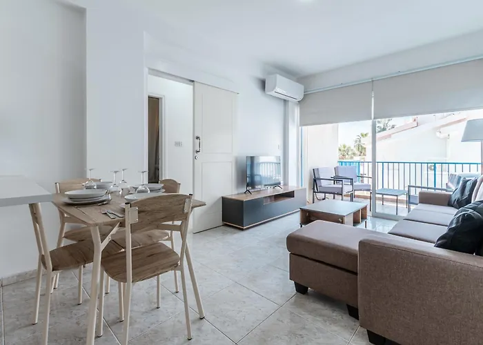 Escape Beachfront شقة